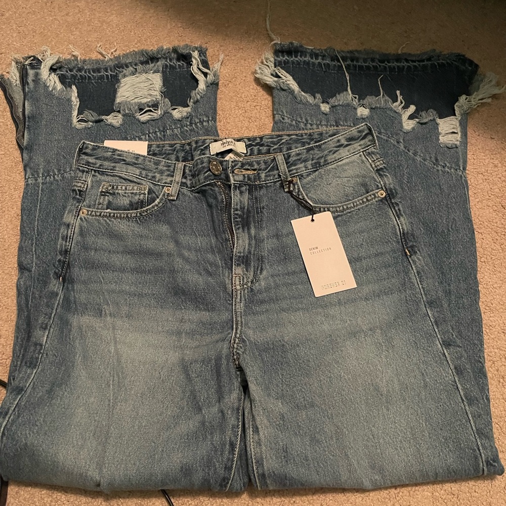 Super cute frayed hem jeans NWT
